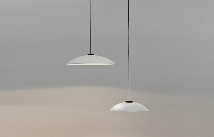 Headhat Metallic Pendant Lamp by Santa and Cole Lamps